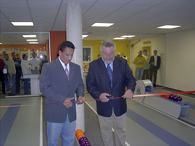 Das Band wird durchtrennt