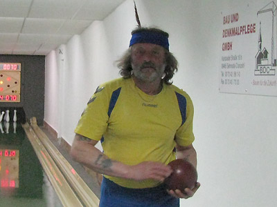 Unbeeindruckt spielte er mit diesem